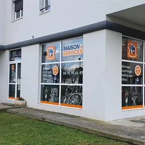 Maison et Services Les Angles | Ménage, repassage, jardinage, nettoyage de vitres